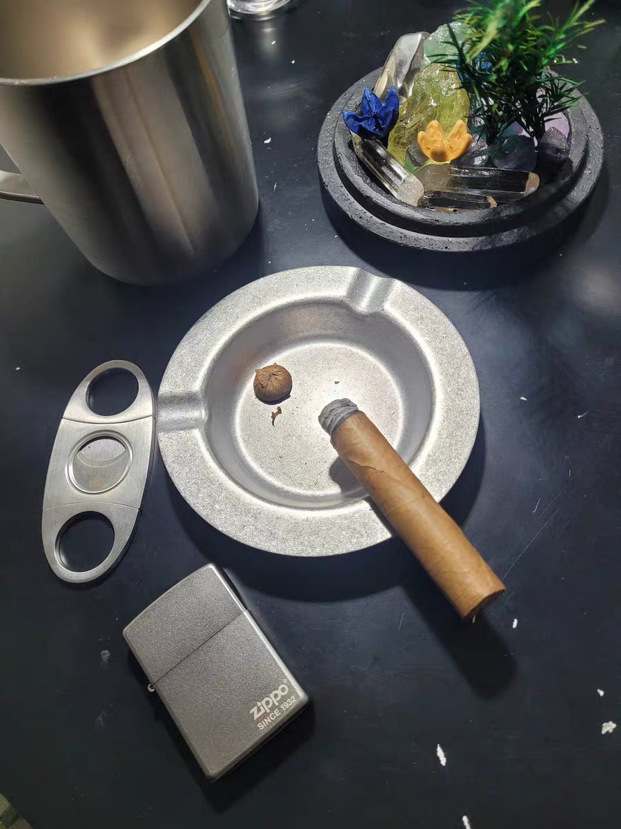 Metal Cigar Ashtray with 3 Cigarettes Slots